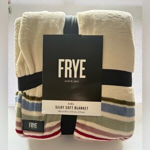 New Frye Silky Soft King Size Blanket